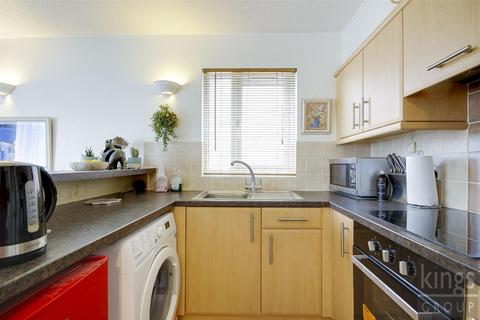 undefined, Pycroft Way, Edmonton, N9