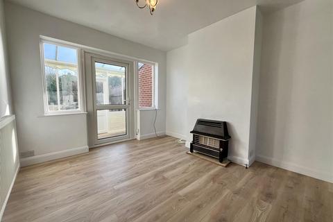 undefined, Blakeley Avenue, claregate