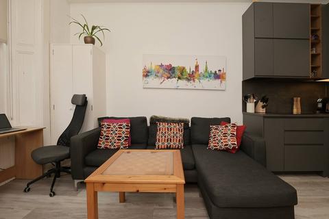 2 bedroom flat for sale, 32/5 Elm Row, Leith Walk, Edinburgh, EH7 4AH