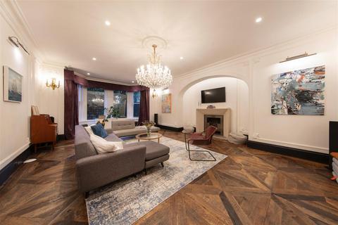4 bedroom flat to rent, Wedderburn Road, Hampstead, NW3