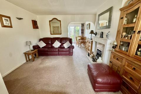 3 bedroom semi-detached house for sale, Hillingford Way, Grantham, NG31