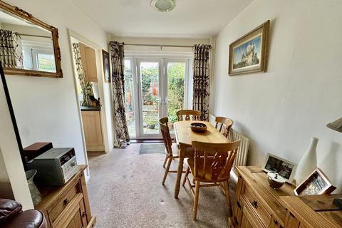 3 bedroom semi-detached house for sale, Hillingford Way, Grantham, NG31