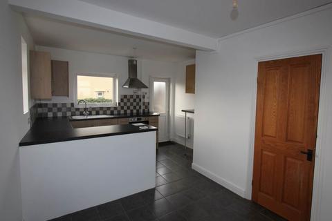 3 bedroom semi-detached house to rent, Stallcourt Avenue, Llantwit Major, Vale of Glamorgan