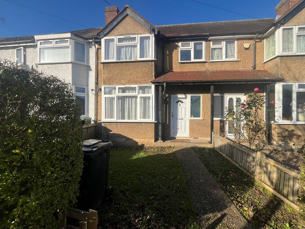 Verulam Road, Greenford – Spacious 3/4 Bedroom