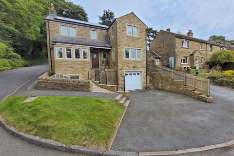 4 bedroom detached house for sale, Queens Garth, Thornton in Craven, Skipton, North Yorkshire, BD23