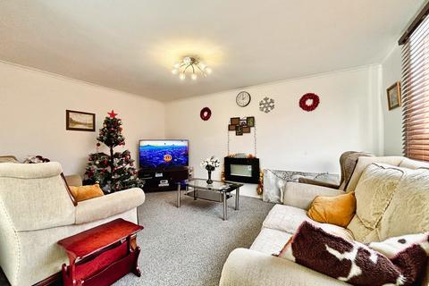 3 bedroom semi-detached house for sale, Chesters Avenue, Longbenton, Newcastle upon Tyne, NE12