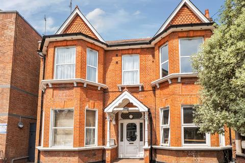 Walm Lane, London NW2