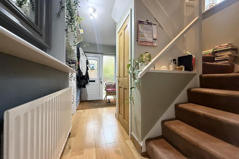 3 bedroom detached house for sale, Wakefield Road, Denby Dale, HD8 8SS