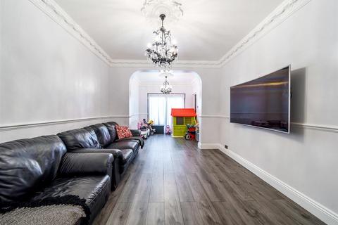 5 bedroom semi-detached house for sale, Fleetwood Road, London NW10