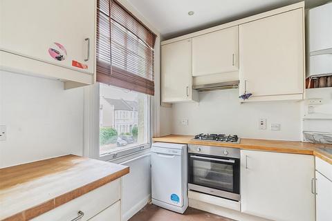 2 bedroom flat for sale, Melrose Avenue, London NW2