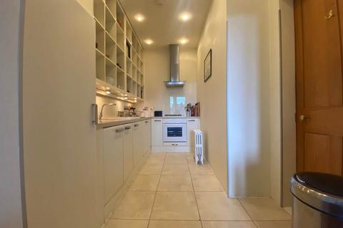 2 bedroom flat to rent, Comely Bank Place, Comely Bank, Edinburgh