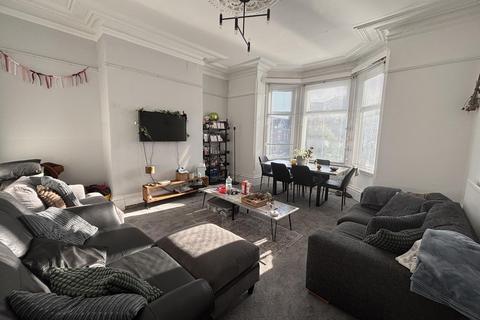 7 bedroom house to rent, Regent Park Terrace, Leeds LS6