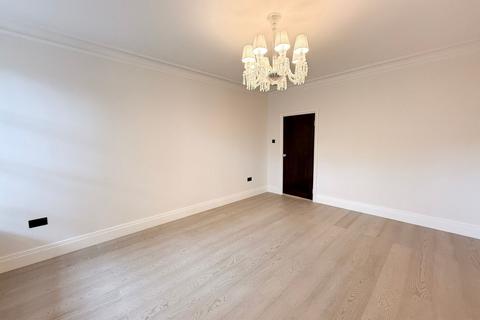 undefined, Warwick Gardens, London W14