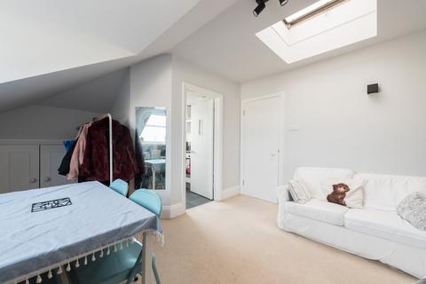 2 bedroom apartment to rent, Crossfield Road, London, NW3