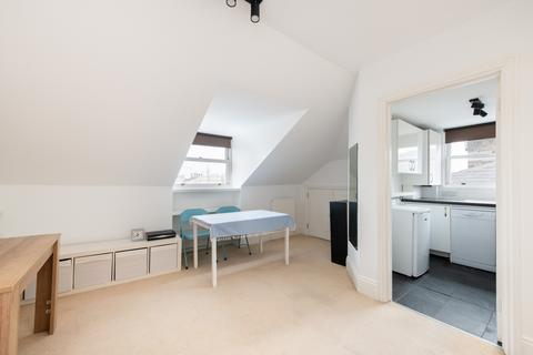 2 bedroom apartment to rent, Crossfield Road, London, NW3