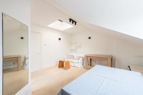 2 bedroom apartment to rent, Crossfield Road, London, NW3