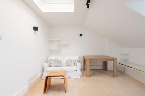 2 bedroom apartment to rent, Crossfield Road, London, NW3