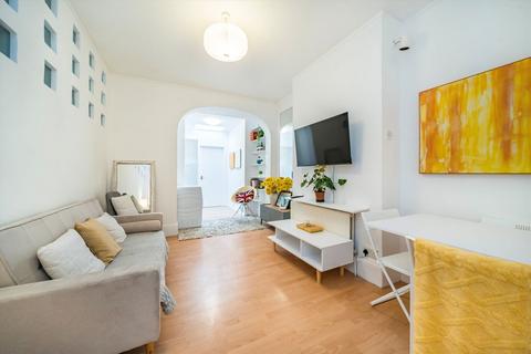 undefined, Bishops Park Road, London