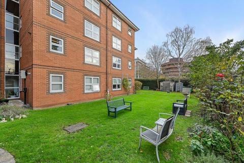 undefined, Gordon Road, Ealing