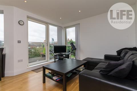 2 bedroom apartment to rent, Sadlers Court, London SE1