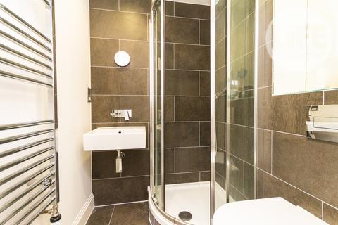 2 bedroom apartment to rent, Sadlers Court, London SE1