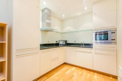 1 bedroom flat to rent, Hosier Lane, Clerkenwell, London, EC1A