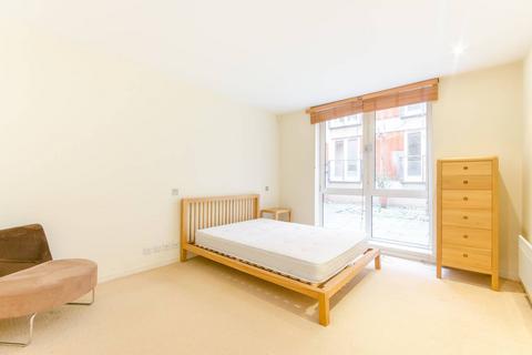 1 bedroom flat to rent, Hosier Lane, Clerkenwell, London, EC1A