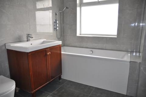 5 bedroom semi-detached house to rent, Weston Drive, Stanmore