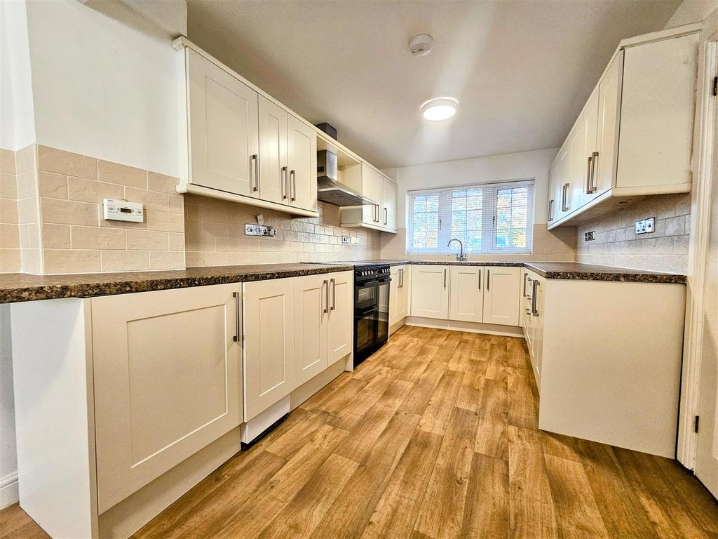 Brookside Close 2