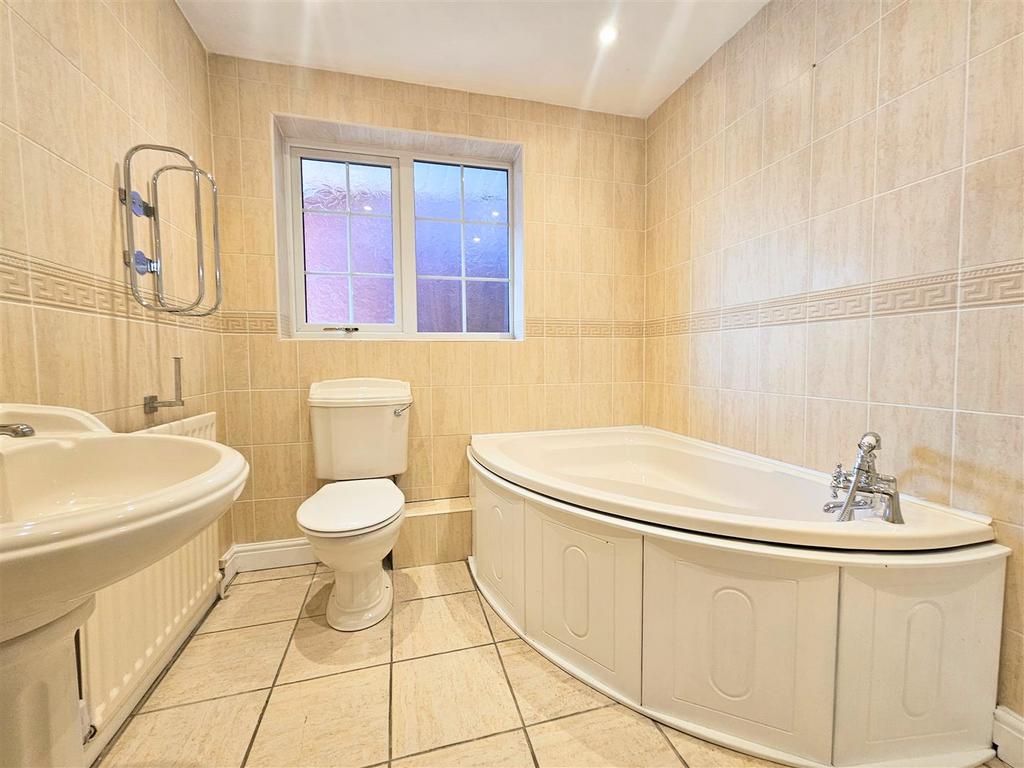 Brookside Close 16