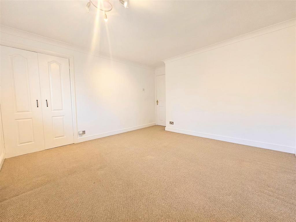 Brookside Close 19