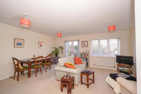 Woodlands Way, Hastings