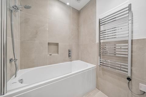 2 bedroom flat to rent, Oldridge Road, London, SW12