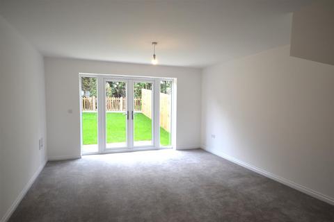 2 bedroom semi-detached house to rent, Walnut Drive, Great Bowden