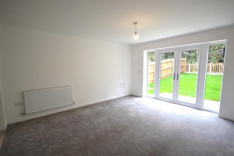 2 bedroom semi-detached house to rent, Walnut Drive, Great Bowden
