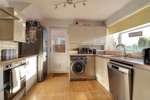 3 bedroom semi-detached house for sale, The Bassetts, Cashes Green, Stroud