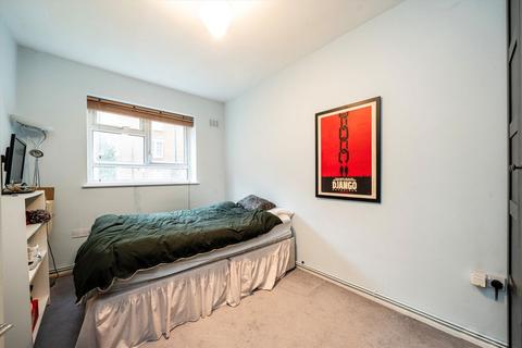 2 bedroom flat for sale, Cromwell Avenue, London W6