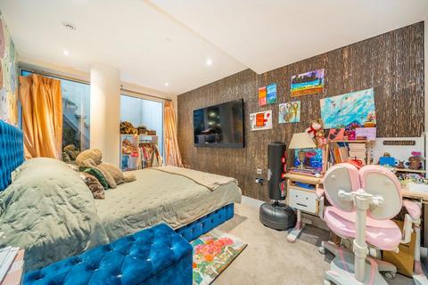 2 bedroom flat to rent, Radnor Terrace, London W14