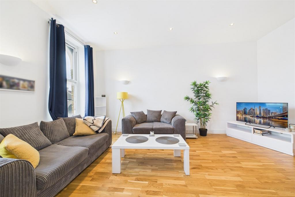 Living Room / Kitche