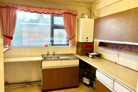 2 bedroom flat for sale, Foldings Road, Scholes, Cleckheaton, BD19