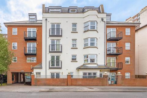2 bedroom apartment for sale, REGENTS COURT, ALEXANDRA ROAD, Southend-On-Sea