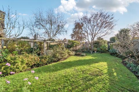 undefined, Walton Lane, Weybridge, KT13