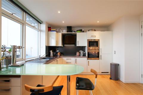 2 bedroom penthouse to rent, Homerton Street, Cambridge CB2