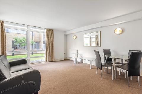 2 bedroom flat to rent, Cassilis Road, London, E14