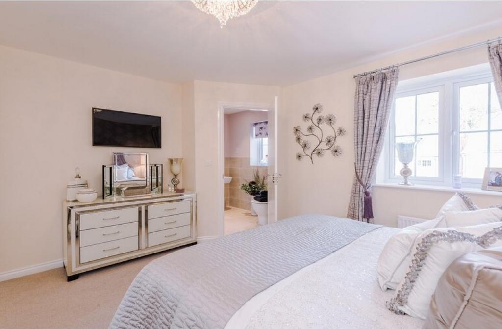 Bedroom 1 - Fylde - Redwood Gardens