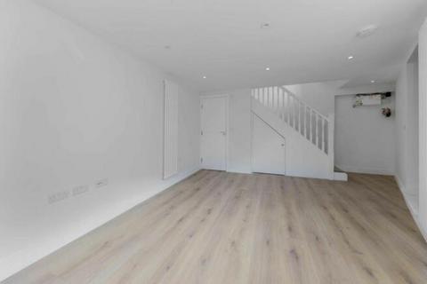 1 bedroom apartment to rent, Finchley Road,  London,  NW3