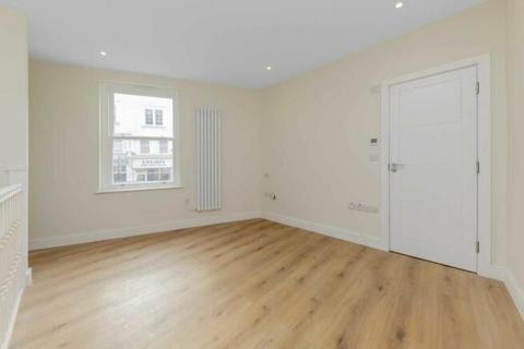1 bedroom apartment to rent, Finchley Road,  London,  NW3