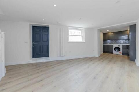 1 bedroom apartment to rent, Finchley Road,  London,  NW3