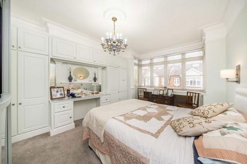4 bedroom house for sale, Canford Road, London SW11