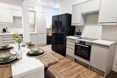 1 bedroom terraced house to rent, Singlewell Road, Gravesend DA11